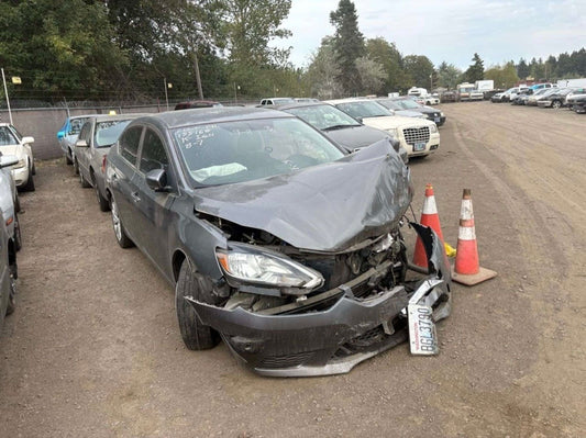 2017 Nissan Sentra / SE Yard