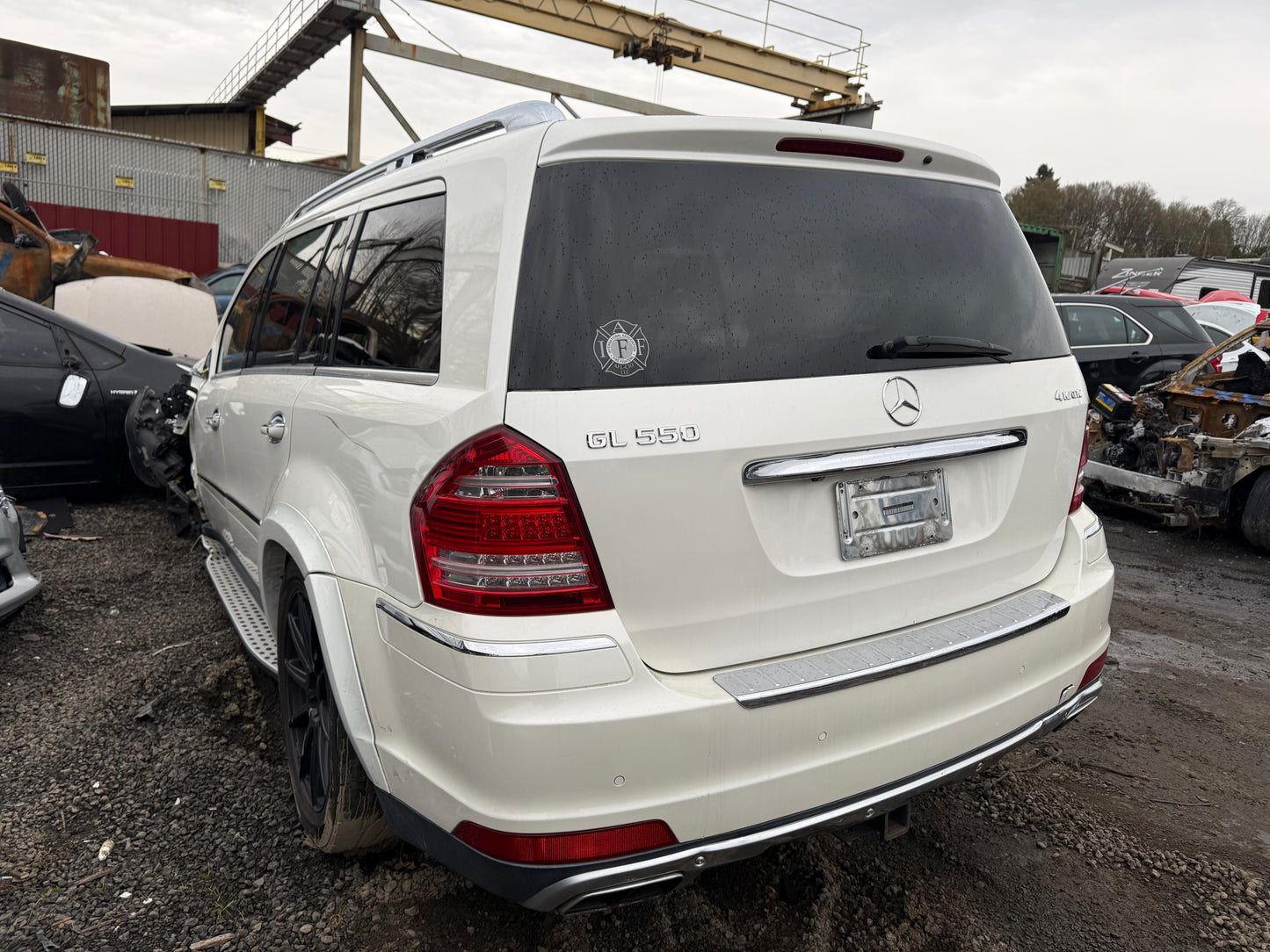 2011 Mercedes GL-550 / N Yard