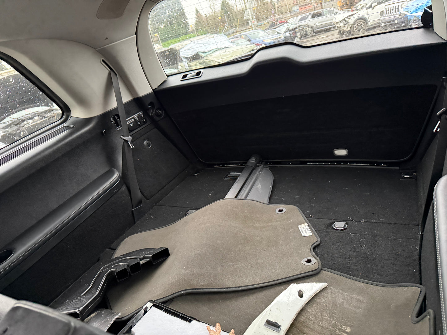 2011 Mercedes GL-550 / N Yard